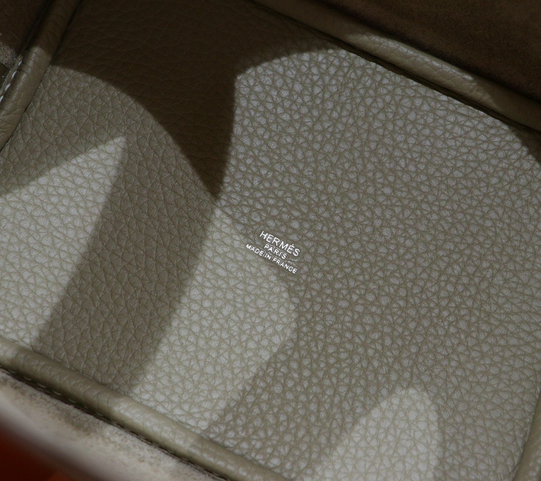 Hermès（爱马仕）Picotin 菜篮子 Togo 小牛皮 风衣灰 拼 大象灰 拼 奶昔粉 三拼色 全手缝 银扣 18cm