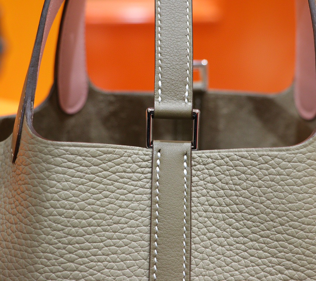 Hermès（爱马仕）Picotin 菜篮子 Togo 小牛皮 风衣灰 拼 大象灰 拼 奶昔粉 三拼色 全手缝 银扣 18cm