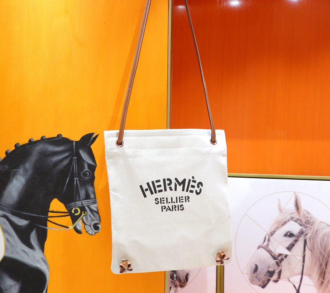 Hermès（爱马仕）Aline 米白色 原版帆布 最高版本 银扣 18cm