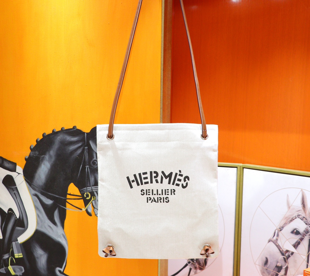 Hermès（爱马仕）Aline 米白色 原版帆布 最高版本 银扣 18cm